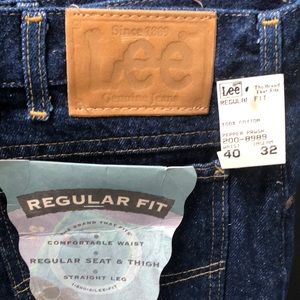 New Lee Blue Jeans Regular Fit size 40 x 32.